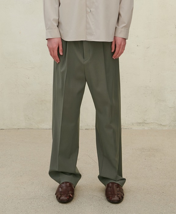 One Tuck Semi-Wide pants - khaki